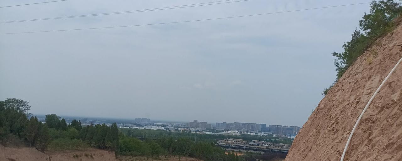 高考作为牵动无数家庭神经的重要事件，每年结束后总会伴随一些引发关注的“怪现象”。
