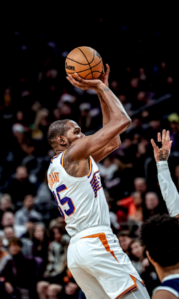 杜兰特为什么现在这么拉？关键这些人老了体力不行了还不服输。也就是这个时代 过去这