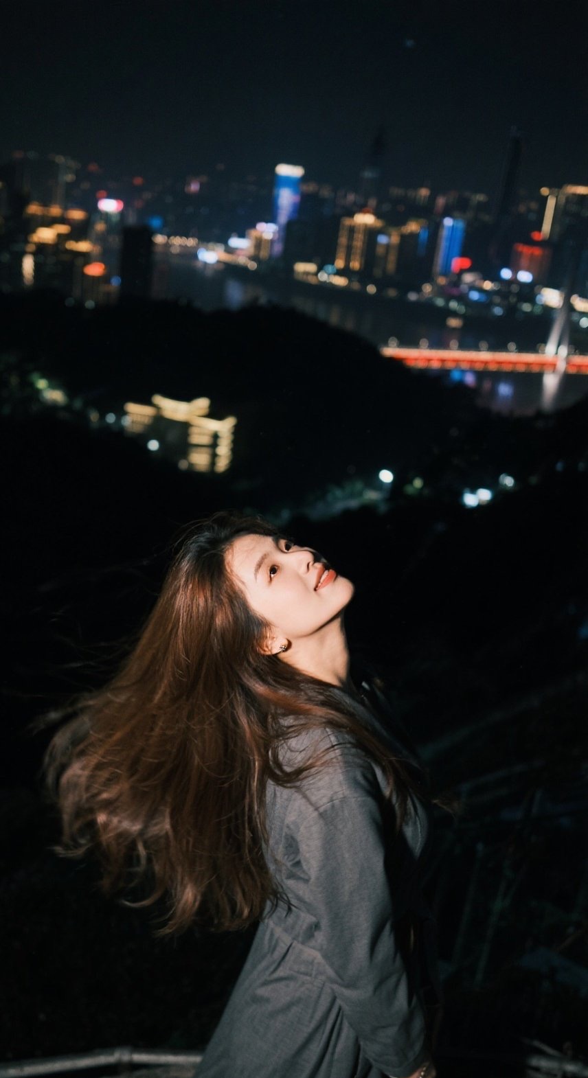 网红御姐驾到，黑夜难掩锋芒