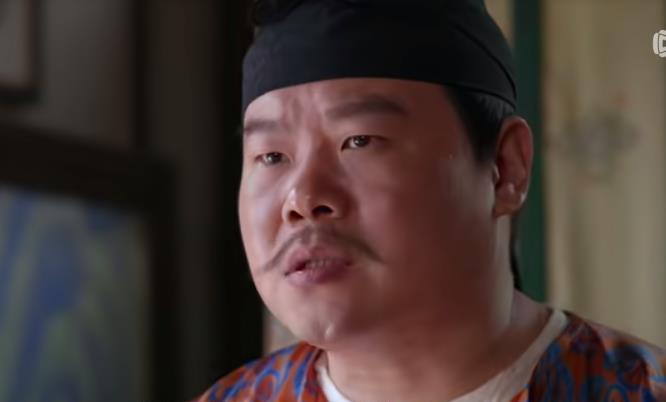 最近岳云鹏主演的《长安的荔枝》很火，都知道这部剧有电视剧版和电影版，电影版里面还