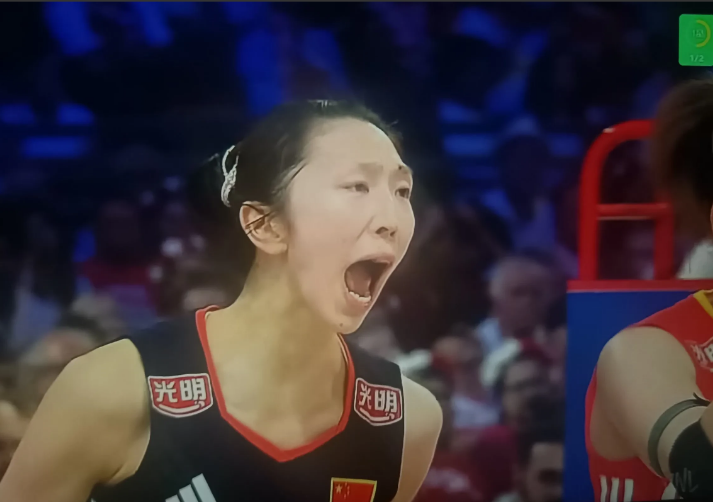 吴梦洁不哭！你们都是闪亮的星！

女排世联赛1/4总决赛，中国女排2-3负于波兰