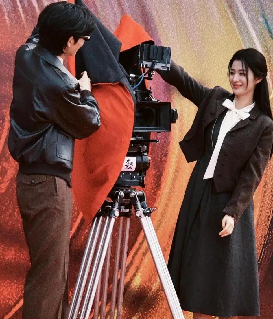 谁懂啊家人们！本来以为今天又是平淡无奇刷剧的一天，结果突然刷到张凌赫王楚然的《这