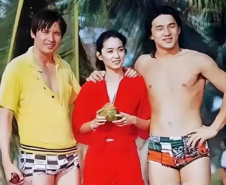 秦祥林，林青霞，成龙在一起，留影，永恒的回忆！
