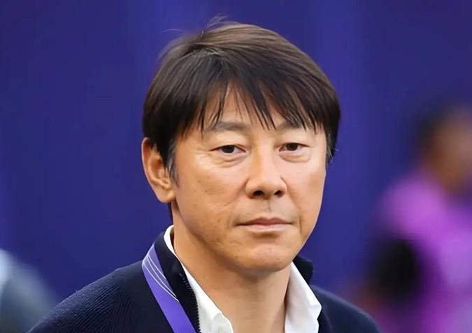 韩国名帅申台龙离国足帅位越来越近了？根据之前媒体报道，中国足协正在深入研究前印尼