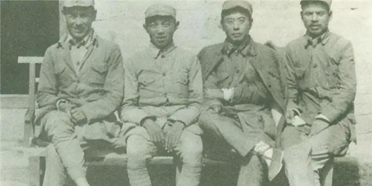 抗战时期，八路军一二九师赫赫有名的386旅，旅长是陈赓，政委是王新亭，两人配合得