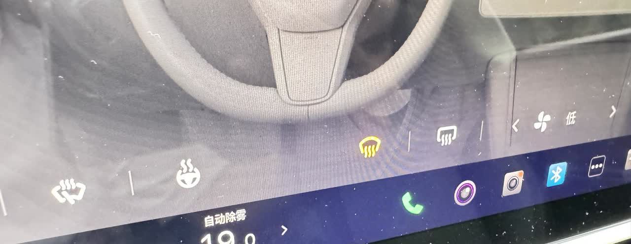 ModelY，刚刚8万km跑满，然后…过保了，结束有保姆的时光。结果，就来了一个
