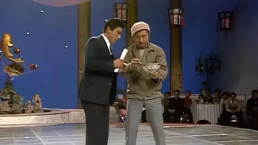 朱时茂与老友聚会，陈佩斯对他说“该减肥了”！两人尽显深厚友谊