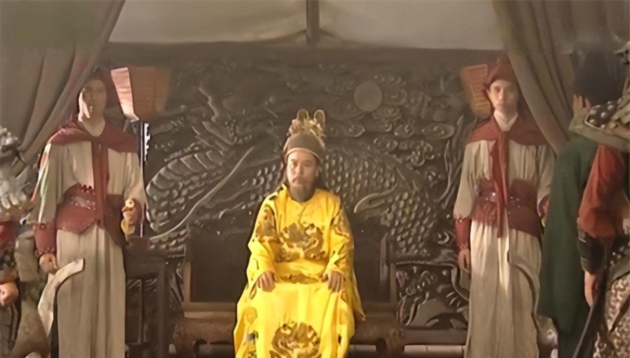 公元1673年，七旬尚可喜上书，请求回乡养老。



广州的酷暑难耐，即便王府的
