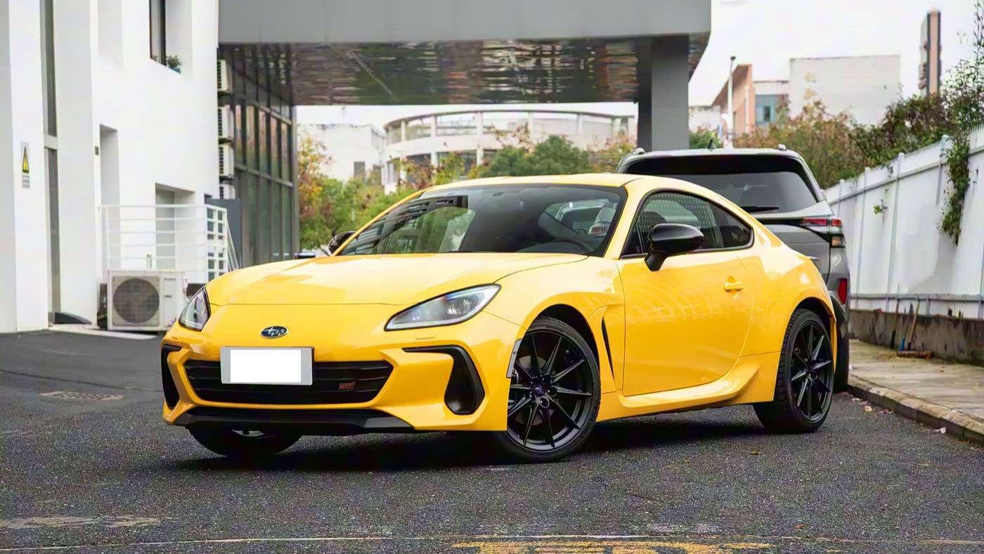 斯巴鲁这款2门4座硬顶跑车！不足31万起配前置后驱，搭载2.4L引擎