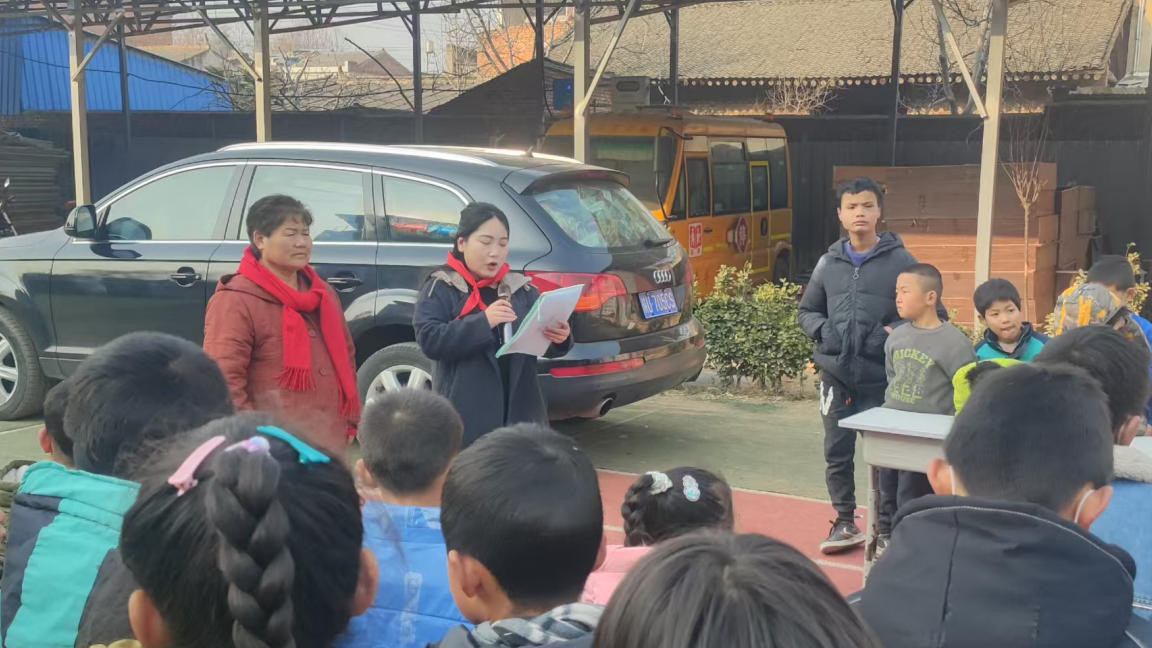 爱心接力暖寒冬|天禾基金会为兴平市牵手希望小学送去冬日温暖包