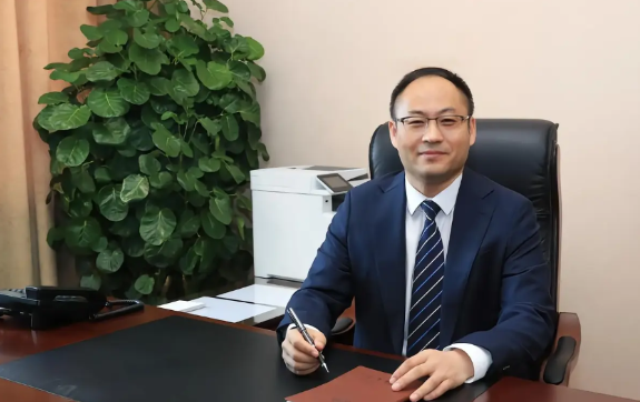 马校长何其冤枉？
长白山人参遇上西湖龙井茶，应该利于健康养生；东北大米饭遇上西湖