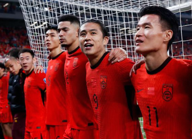 中国男足东亚杯名单猜想：8 主力是关键，10 大新星能否破格录用