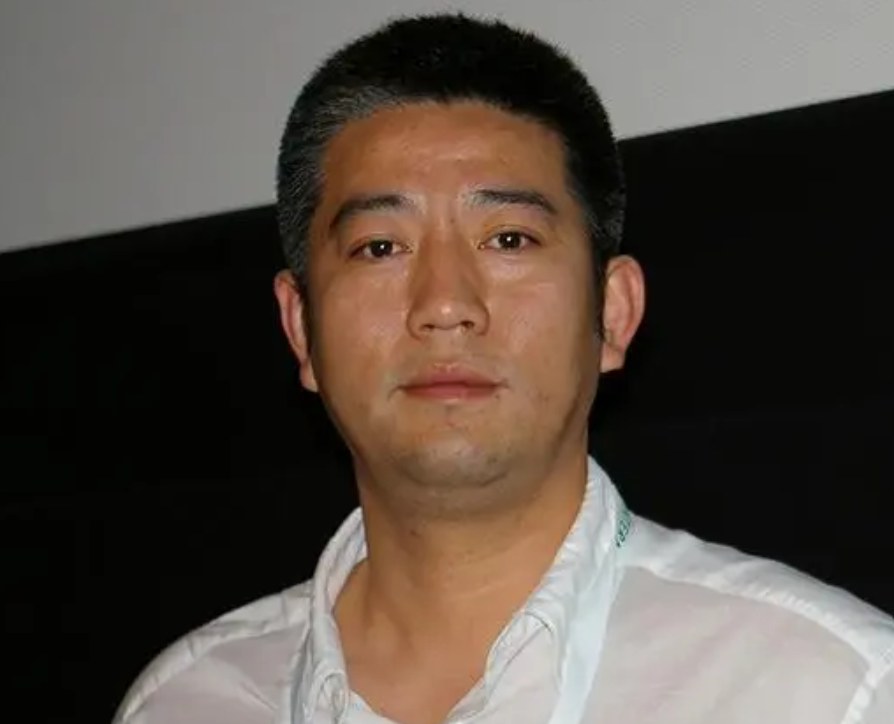 2018年，47岁的李大为不幸患上癌症，弥留之际，他的嘴里不停地喊着一个名字：“
