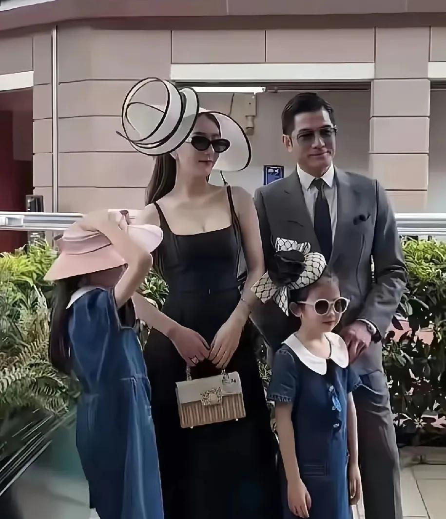 59岁郭富城与37岁方媛，同框无年龄差，一家4口高颜值#夏日生活打卡季#年龄相差