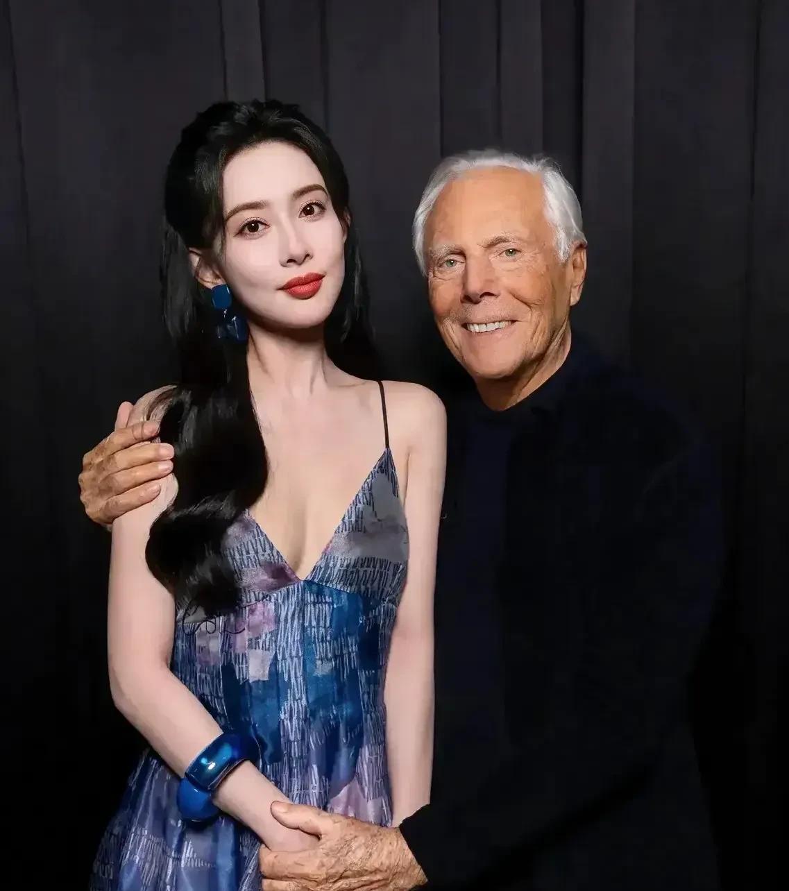 孟子义实在是太美了，要颜值有颜值，要身材有身材，中外的老板们都对她青睐有加。
8