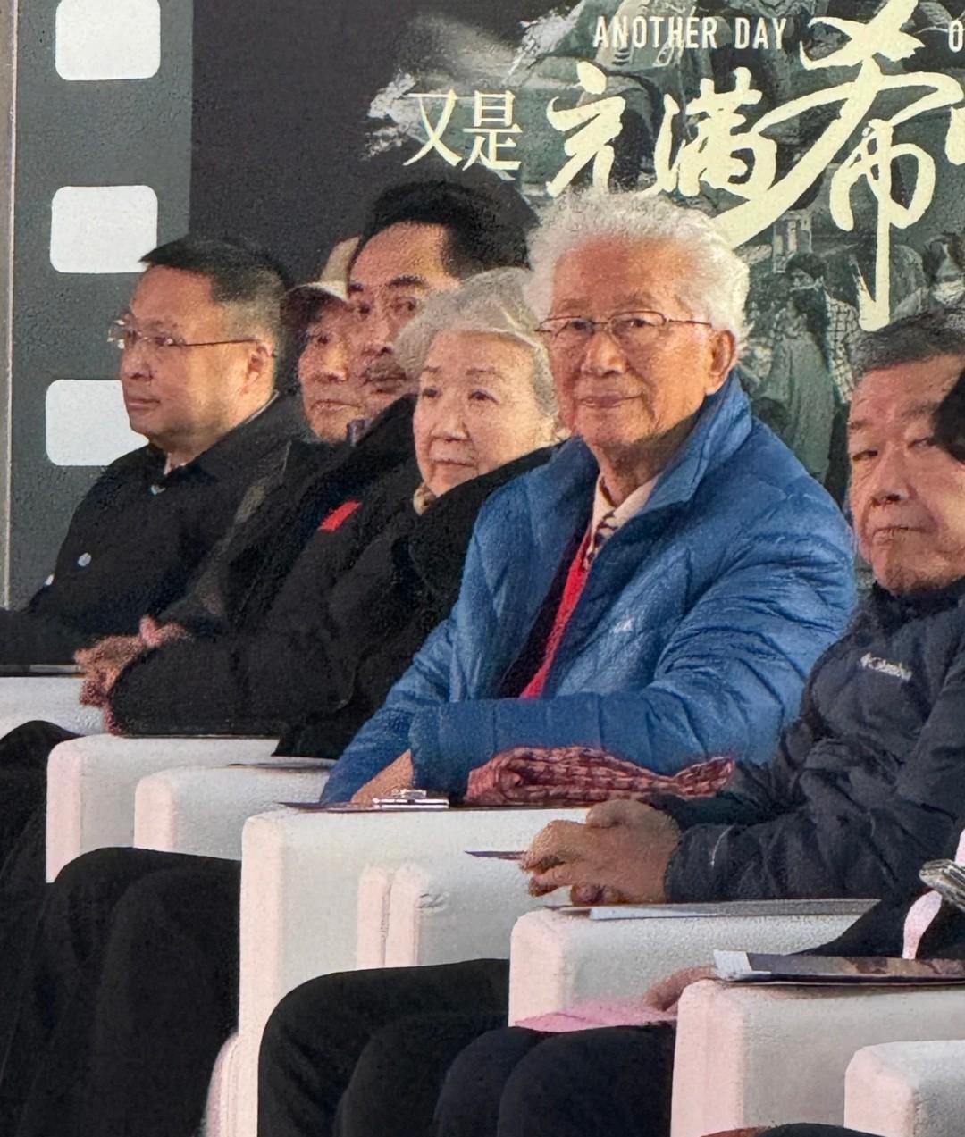 看中间演员曹翠芬很适合扮演《红楼梦》里的贾母，据说导演郑晓龙要翻拍《红楼梦》，我