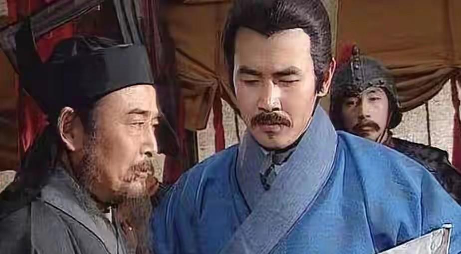 钟会，姜维有十多万人马为何谋反失败了？
钟会的人马是多，但是亲信太少。钟会带的十