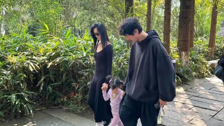 “爱，就是平凡日子里的温馨瞬间”