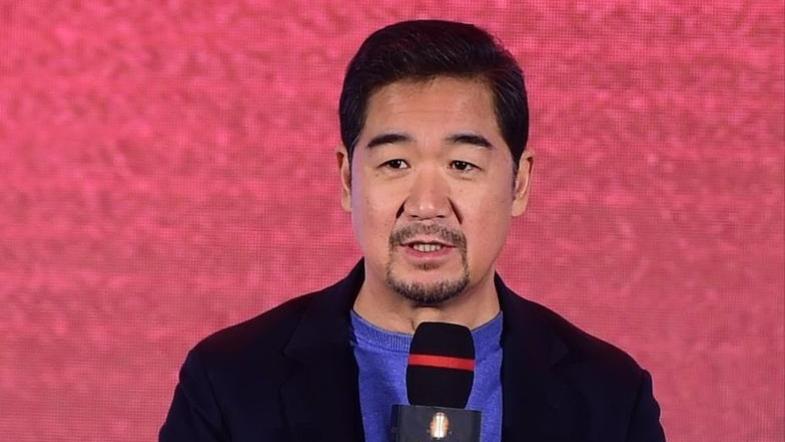张国立为何选择为儿子犯错买单？父亲心痛的背后真相曝光！
