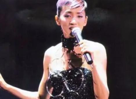 梅艳芳去世后，在医院欠下了 85 万的费用，张学友二话没说把钱给垫上了，反之妻子