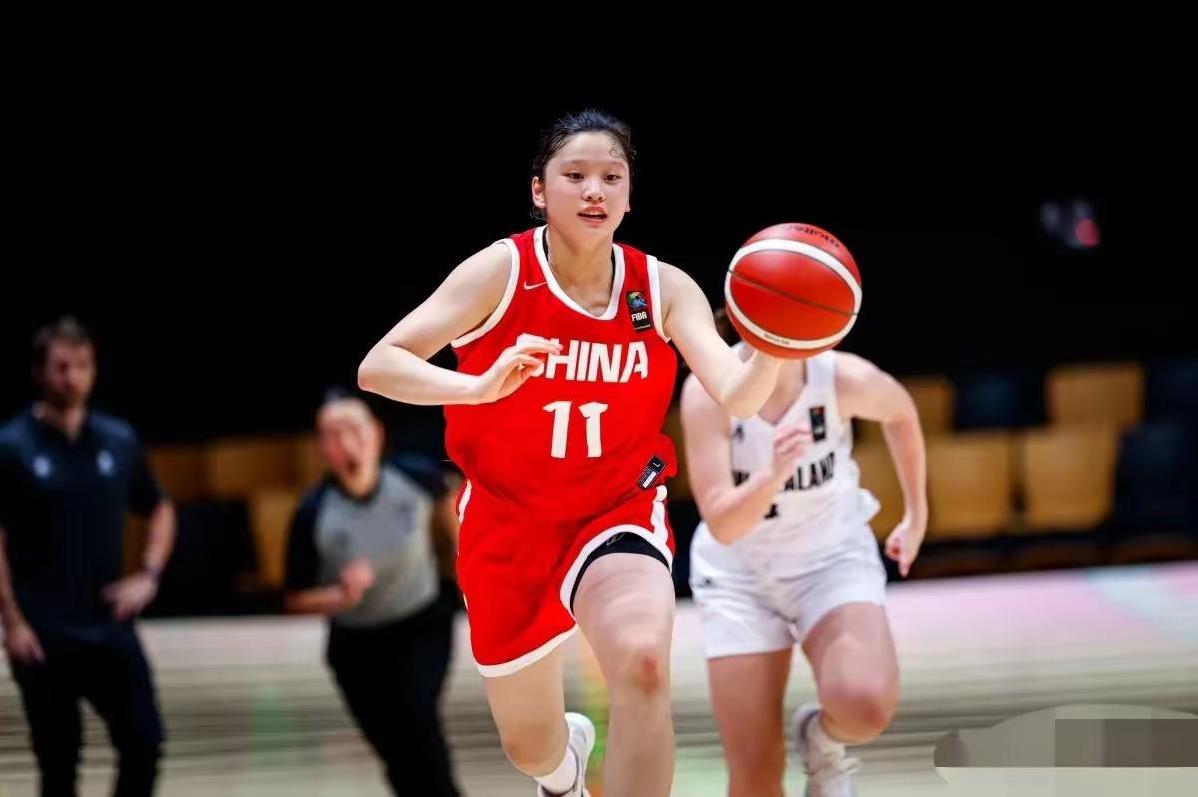 U16女篮不敌澳大利亚，两个月内国字号三输澳洲。日本冠军梦碎，小快灵不灵了，女篮