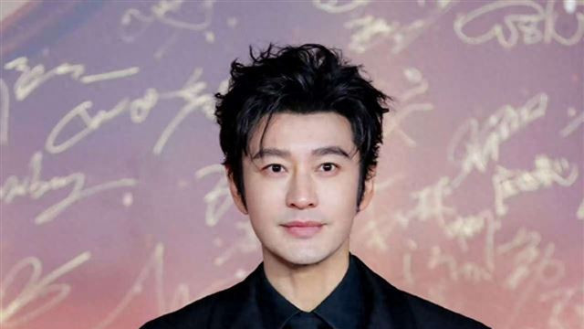 曝超一线男星赌输10亿，用房产做抵押，黄晓明周杰伦团队回应了