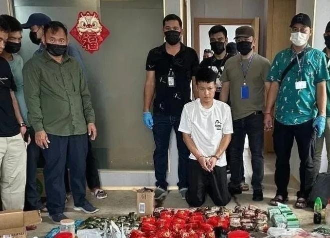 柬埔寨法律是真的纵容毒贩的犯罪，量刑太轻了！一名中国籍的33岁毒贩：彭雄丰，在柬