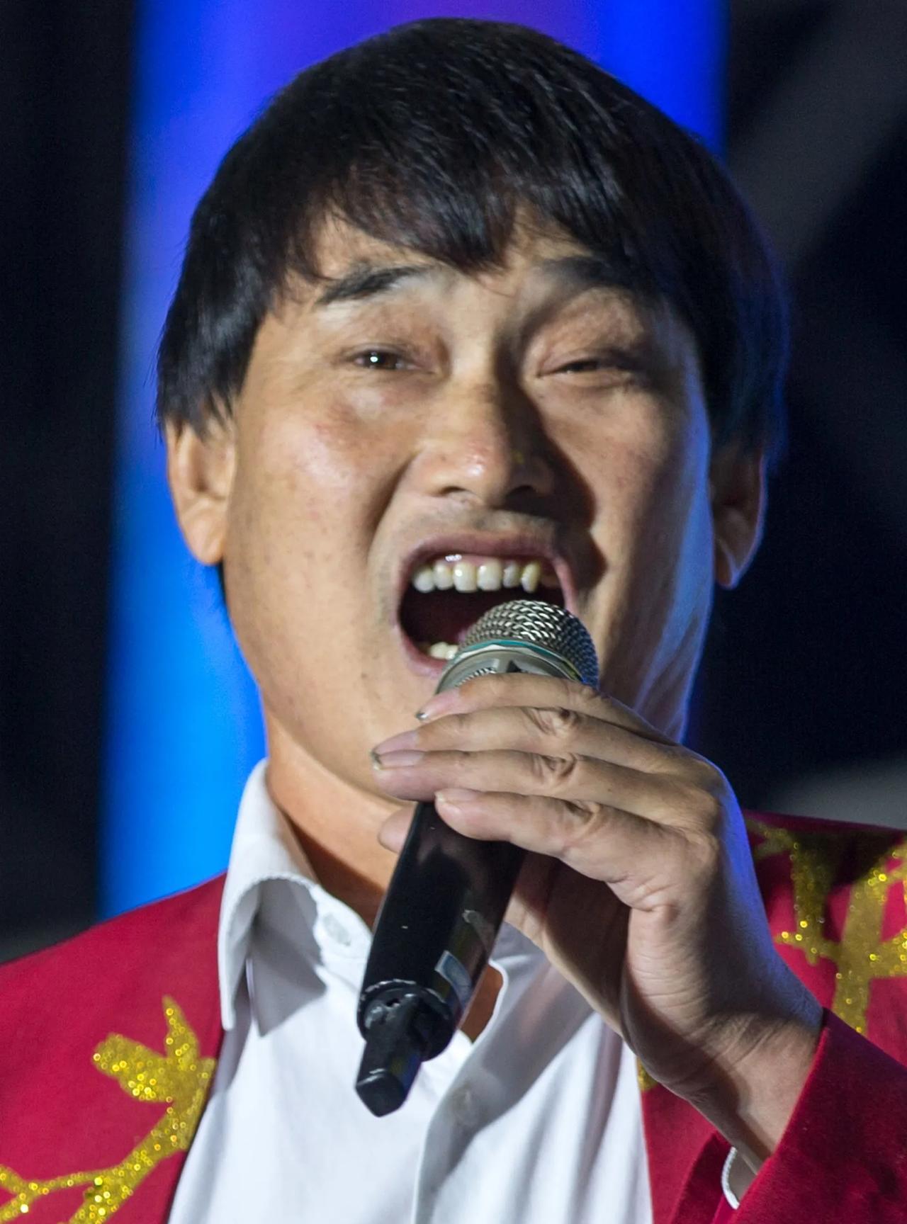 火遍全网的朱之文说：“我为什么不要助理，不要团队？因为我40多岁出的名，我没有文