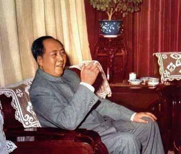 1955年大授衔，77岁老人坚决不肯刮掉自己的大胡子，有关人员很是无奈，只能汇报