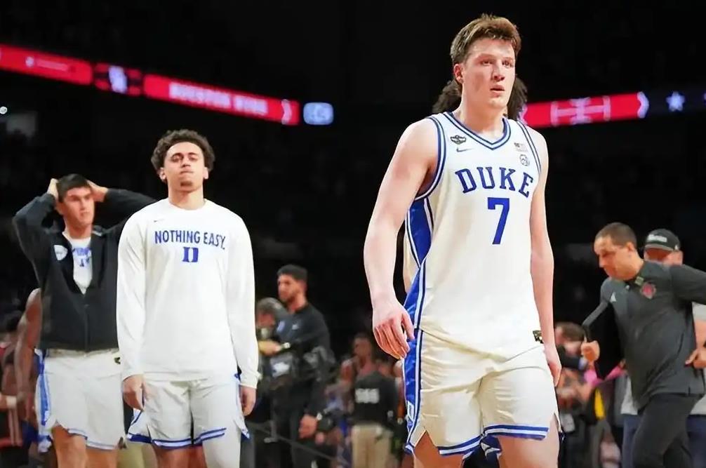 明天将是选秀抽签，火箭队有望获得第9甚至更高的顺位！NBA的选秀专家乔纳森・吉沃