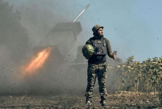 俄罗斯的打法损失大，一点不冤！以俄罗斯现有的武器装备和实力，换成美国军队来打，肯