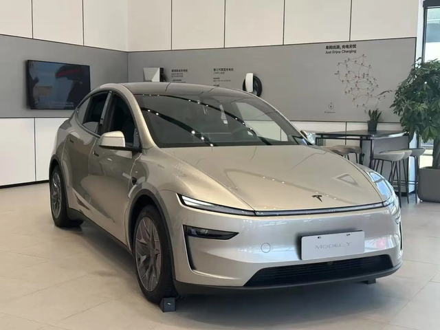 评评6座Model Y
配置
特斯拉model y l是双电机，全轮驱动百公里加
