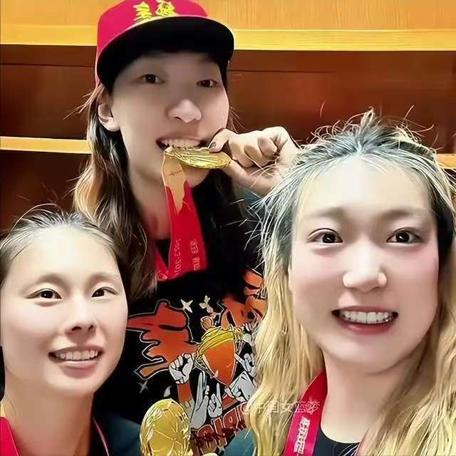 女篮“金元时代”落幕，球员薪资回归理性，四川三国手影响大