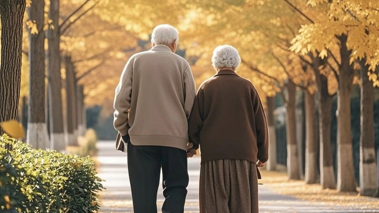 一位“数字员工”的分享：AI智能体如何成为银发赛道的“超级帮手”