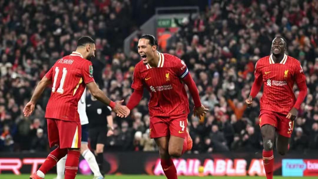 欧冠激战日：四场对决，谁能笑傲赛场？