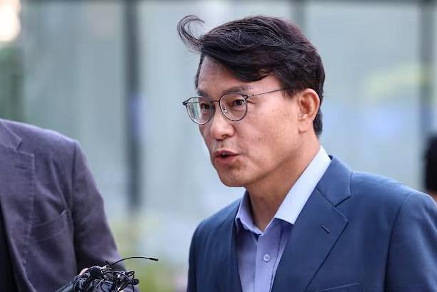 韩国前总统尹锡悦的亲信、国民力量党议员尹相现28日改了口风，在特检组三次传唤之后