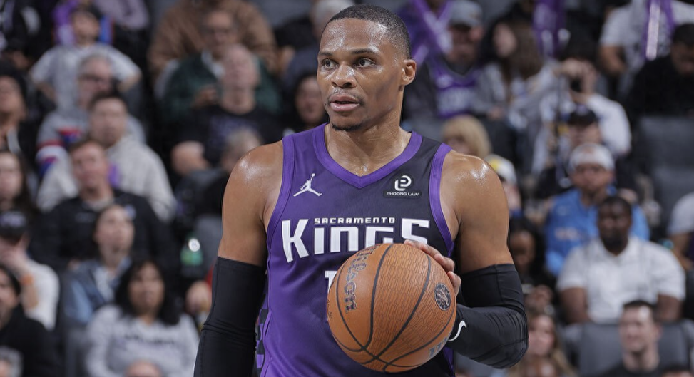 萨克拉门托国王在主场以101-132不敌俄克拉荷马雷霆，拉塞尔-威斯布鲁克此役出