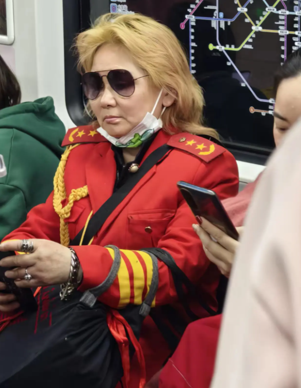 这大姐是什么级别的人物