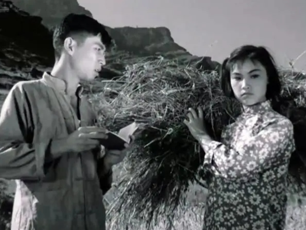 1940年8月那天晚上的事儿，一位叫李桂贞的铁道游击队员被伪军抓了。她是洪振海的