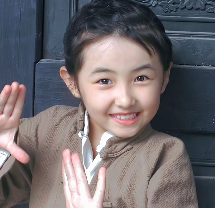 张子枫让我真正明白了什么是女大十八变​​​！ ​​​