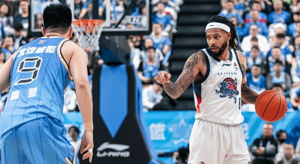 高诗岩缺席，珀塞尔绝杀北京助山东取得5连胜。CBA常规赛，山东男篮客场挑战北京，