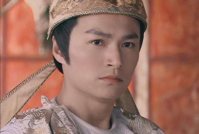 “李世民”在景区打工？本人回应：演员也需要养家糊口。
说到饰演李世民的演员，郑国