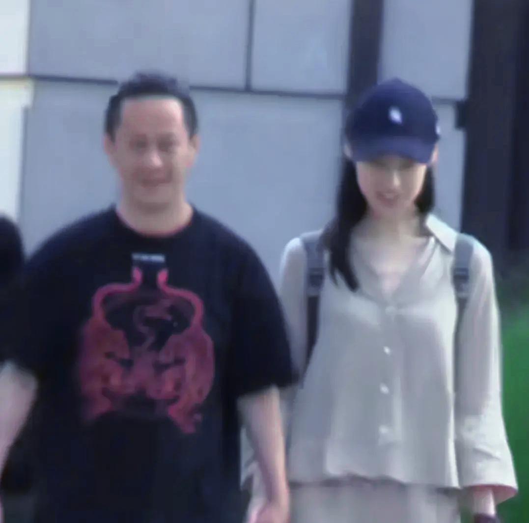 【爆！梁洛施马浴柯恋情实锤被拍！大方牵手撒糖这状态绝了】今天刷到梁洛施和马浴柯牵