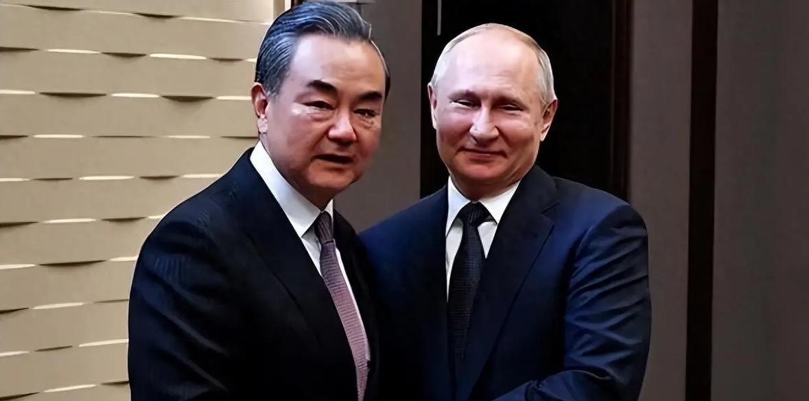 几乎可以预见，在未来中俄少不了打一架，那为什么中国还不远离俄罗斯？现在先不用急着