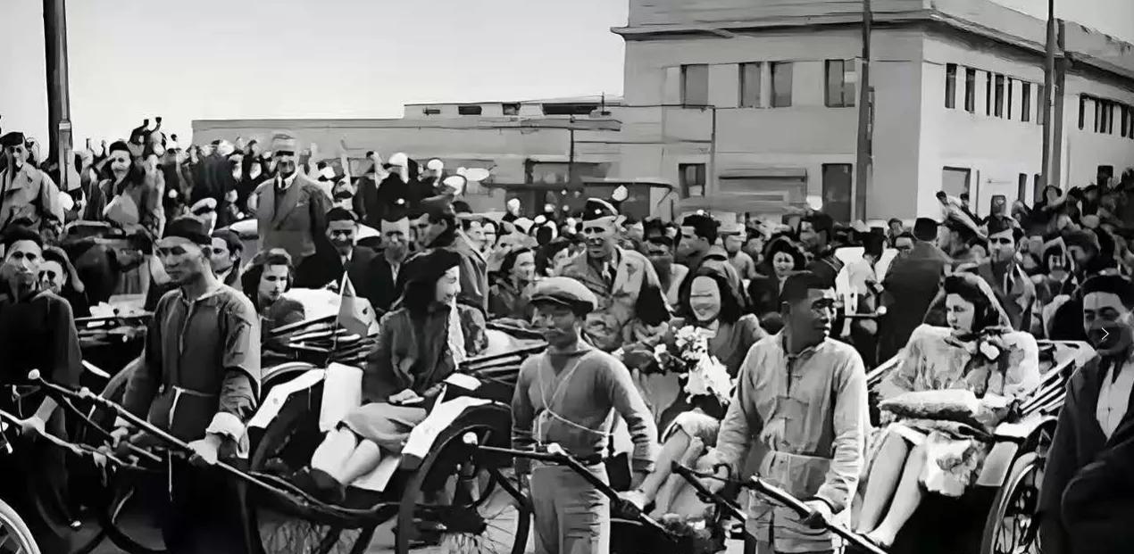 1940年北平寒夜：那个24岁的年轻人，把自己燃成了火把
后海刚结薄冰，鼓楼旁小