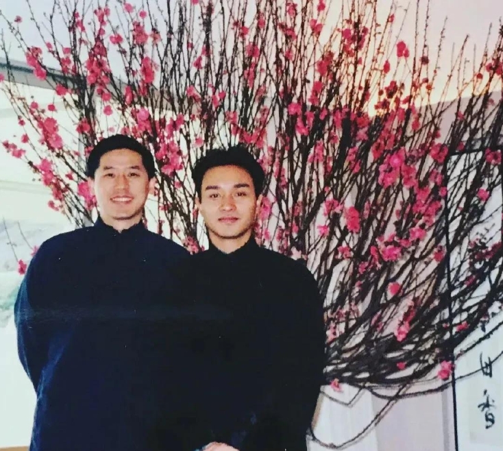 张国荣:20年了 ，我们为什么还在怀念他?[哭哭][哭哭][哭哭][哭哭][哭哭