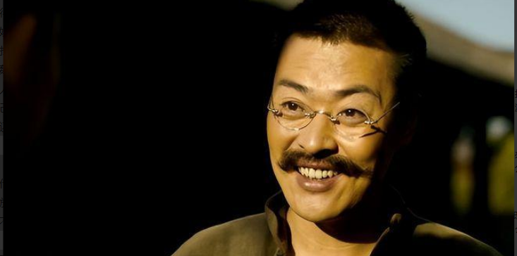 演员李幼斌曾说，拍摄亮剑，张桐扮演我的勤务兵，也就是魏和尚，他年轻，却会抢戏，想