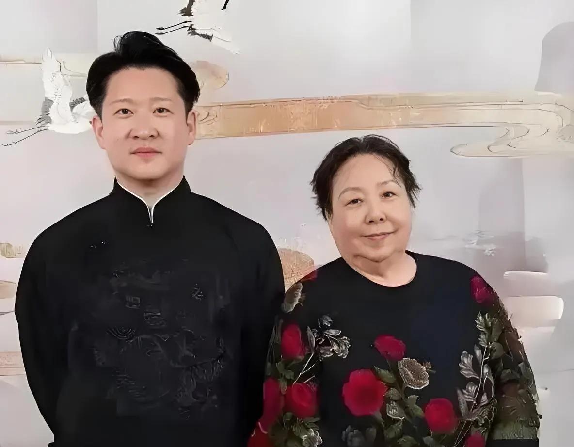 马贵荣才是真正的刚黑
       看了著名金粉竹马课代表一个切片，是专门回应小
