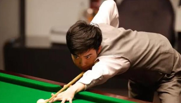 斯诺克世锦赛 斯佳辉9 - 7领先 赵心童欲复仇进四强