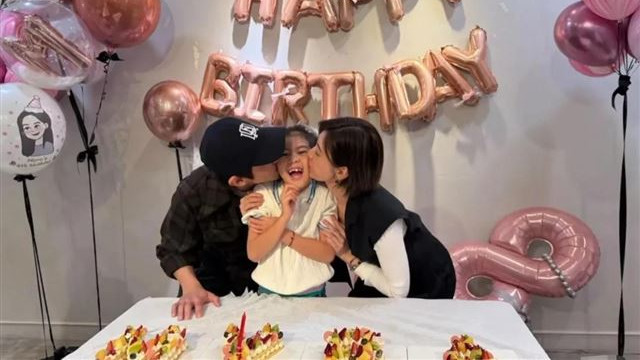 贾静雯修杰楷为小女儿波妞庆祝8岁生日，一家四口同框温馨又幸福